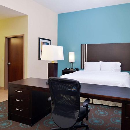 Hampton Inn Beeville Bagian luar foto