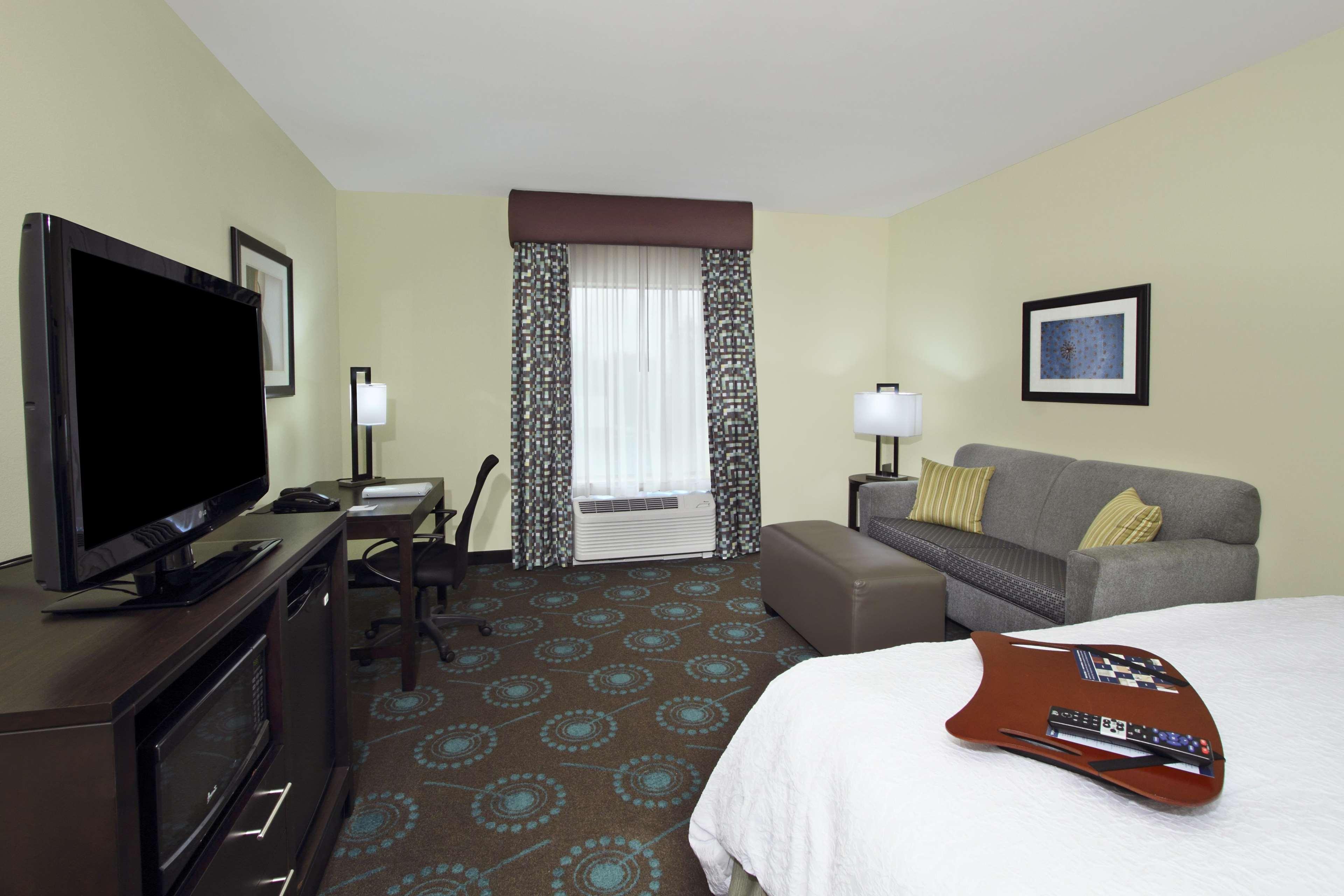 Hampton Inn Beeville Bagian luar foto