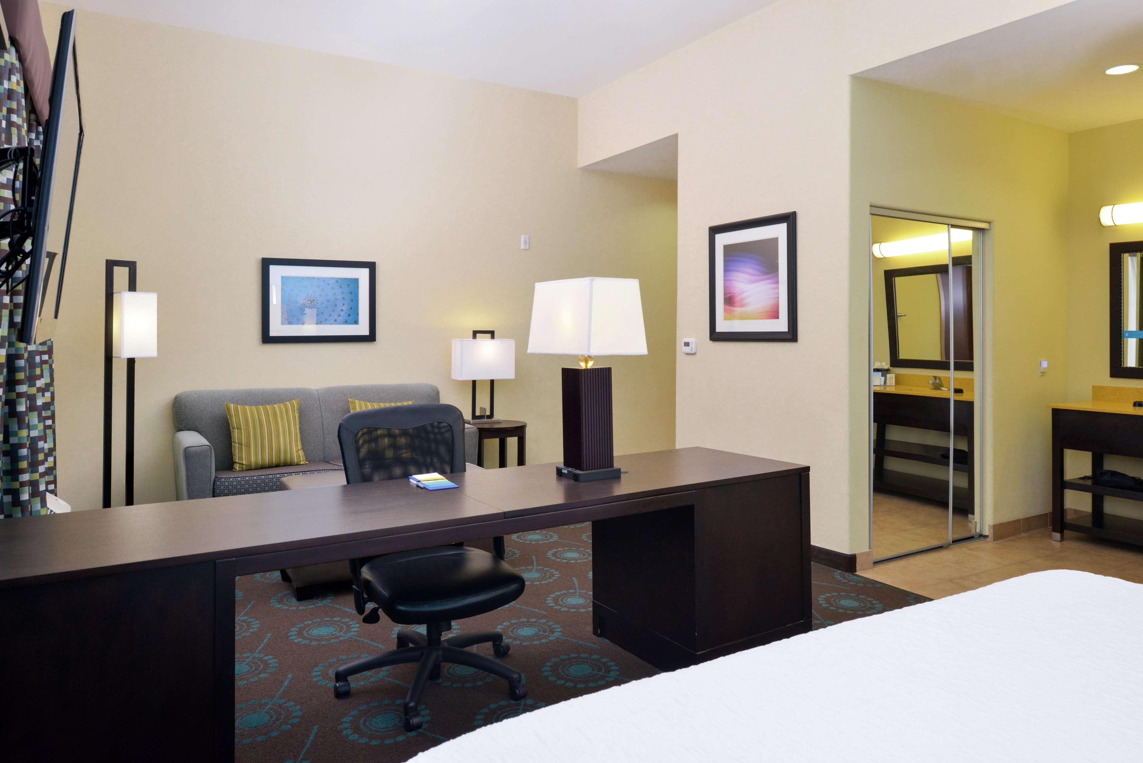 Hampton Inn Beeville Bagian luar foto