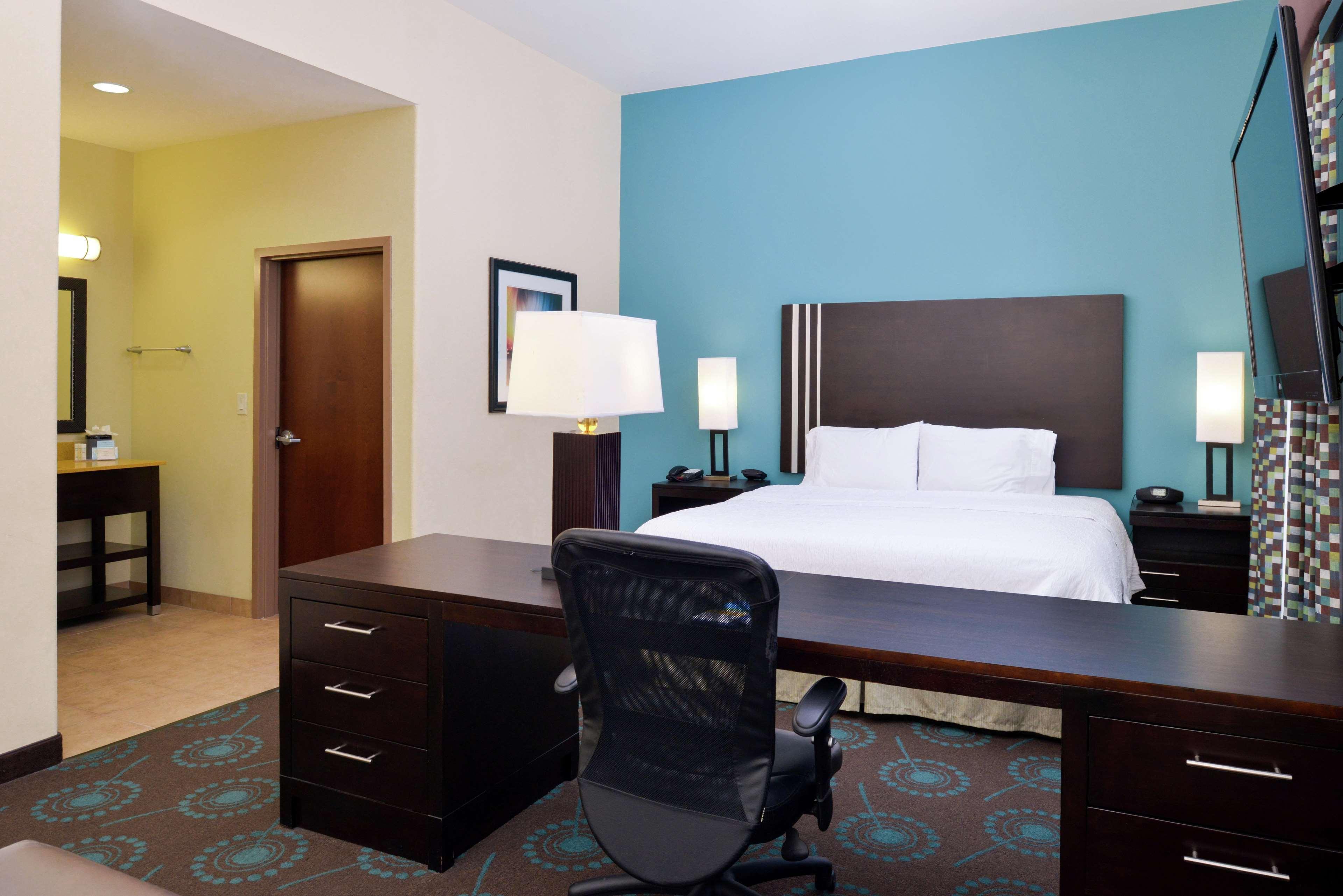 Hampton Inn Beeville Bagian luar foto