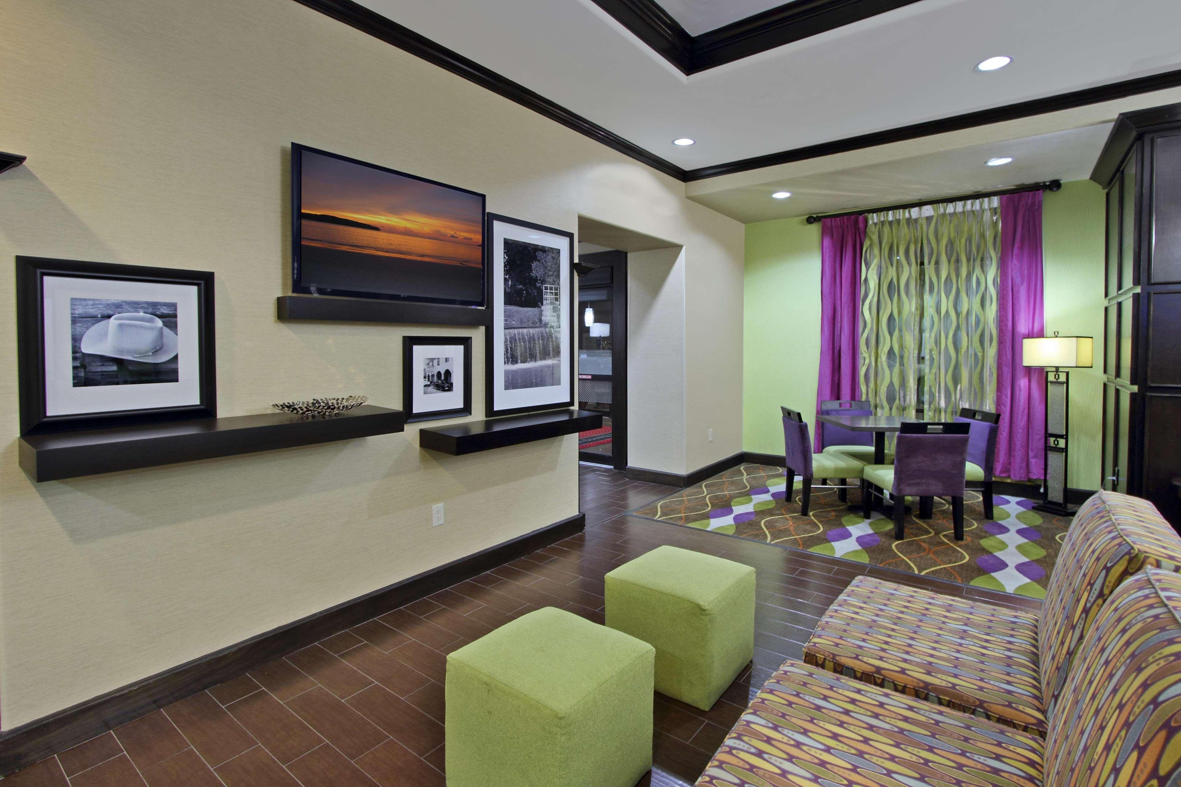 Hampton Inn Beeville Bagian luar foto