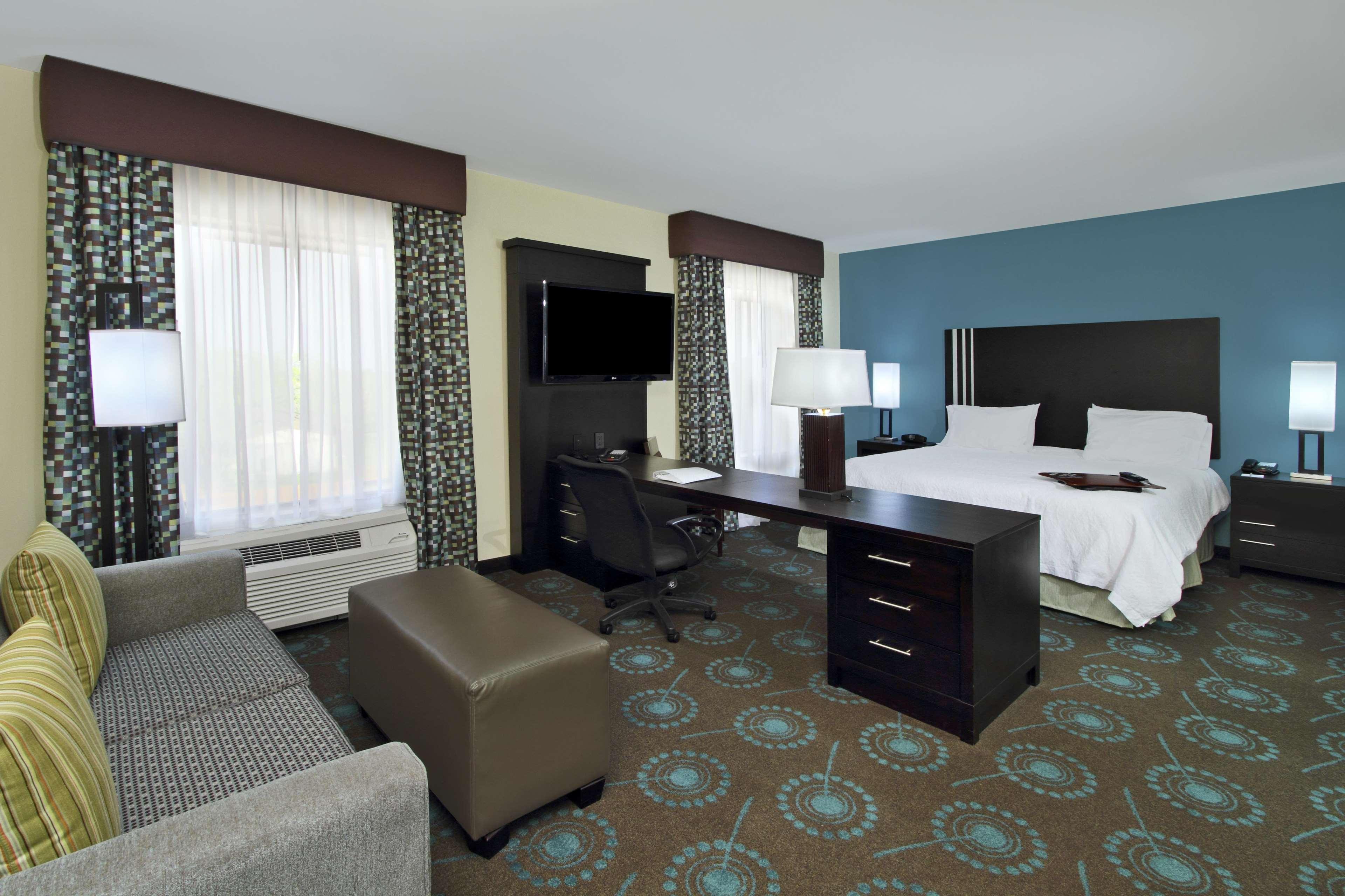 Hampton Inn Beeville Bagian luar foto