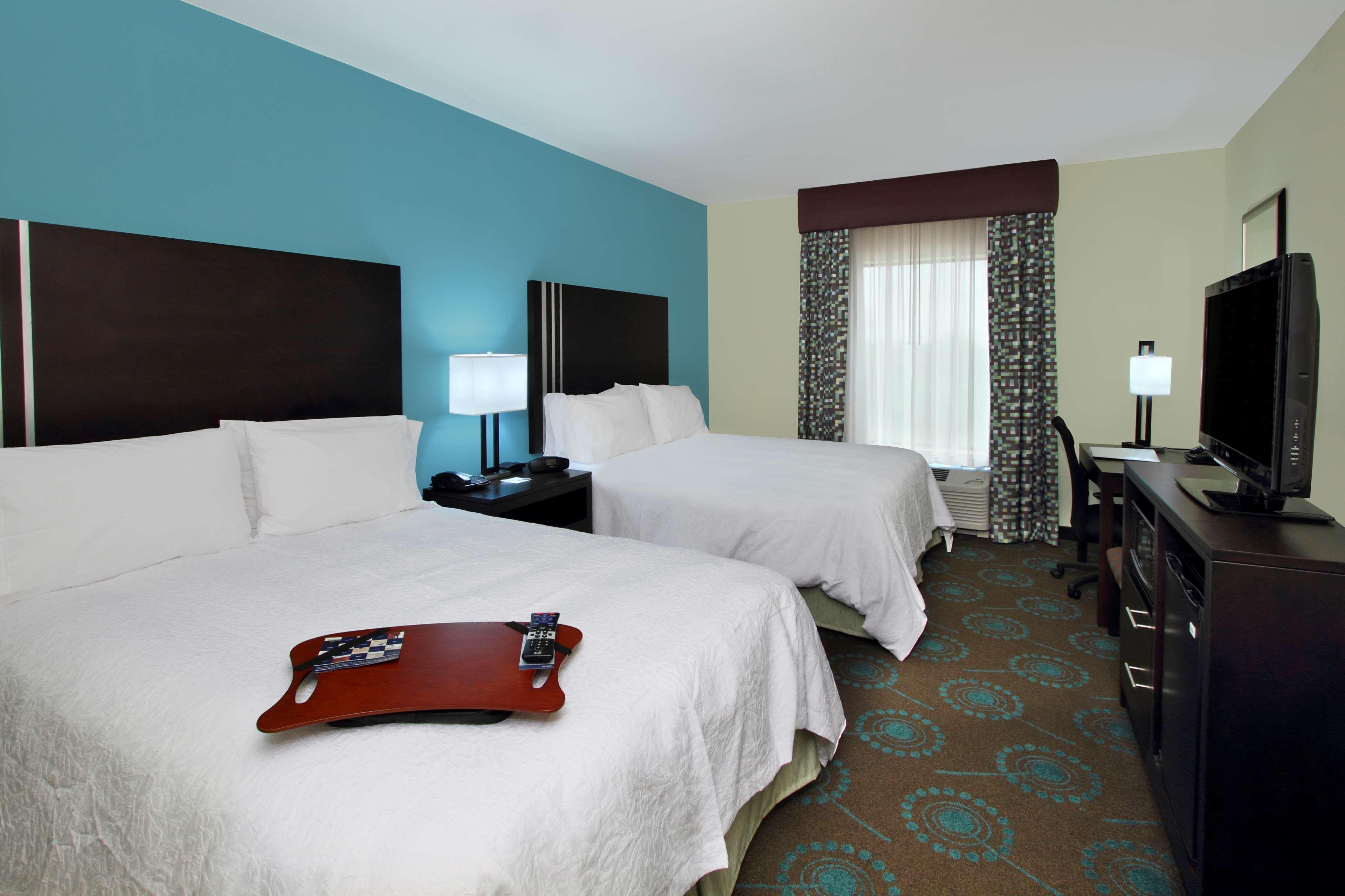 Hampton Inn Beeville Bagian luar foto